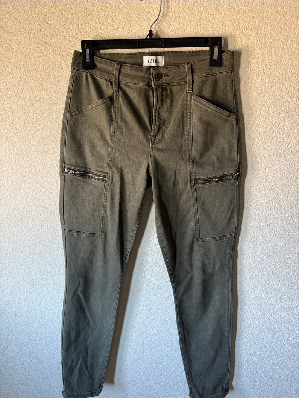 pistola Olive Cargo Tapered women’s Pants